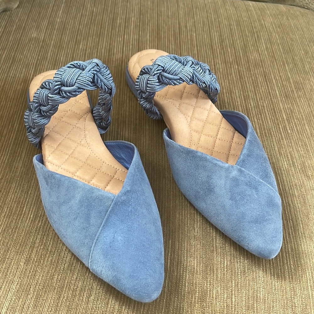 Birdies Swan suede cuff flat